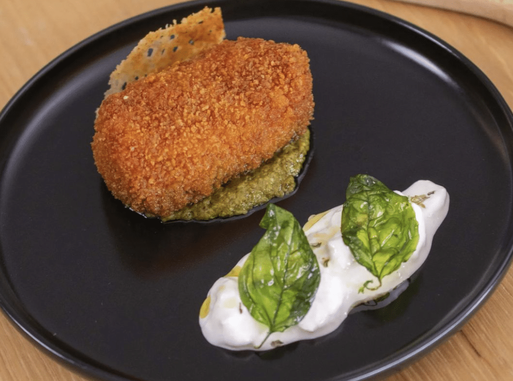 Bel piatto da ristorante col Supplì ben presentato